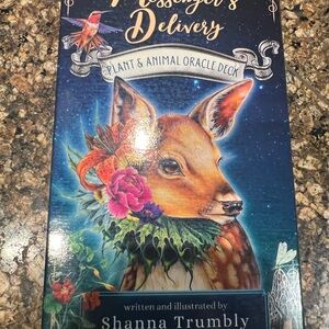 's Messenger's Delivery Oracle Deck - Blue and Brown